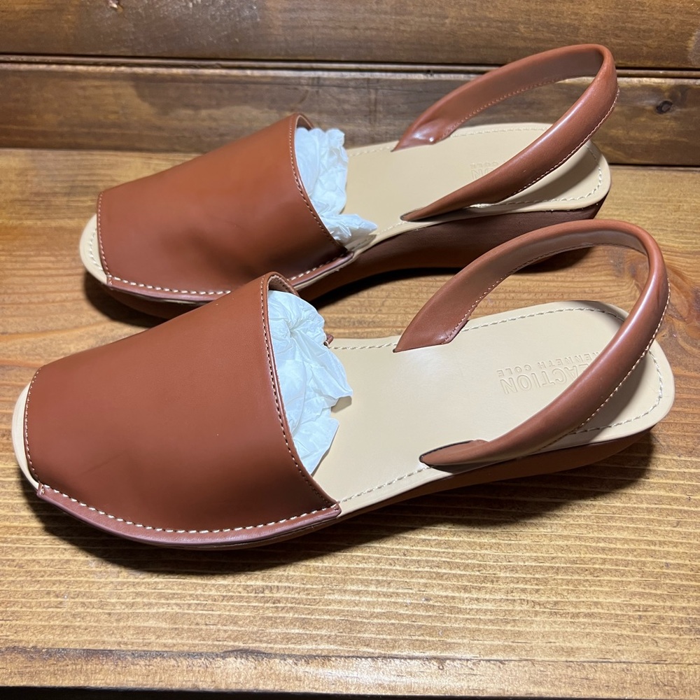 Kenneth Cole Reaction  Fine Glass Wedge Sandals - Size 9 - NWOB
